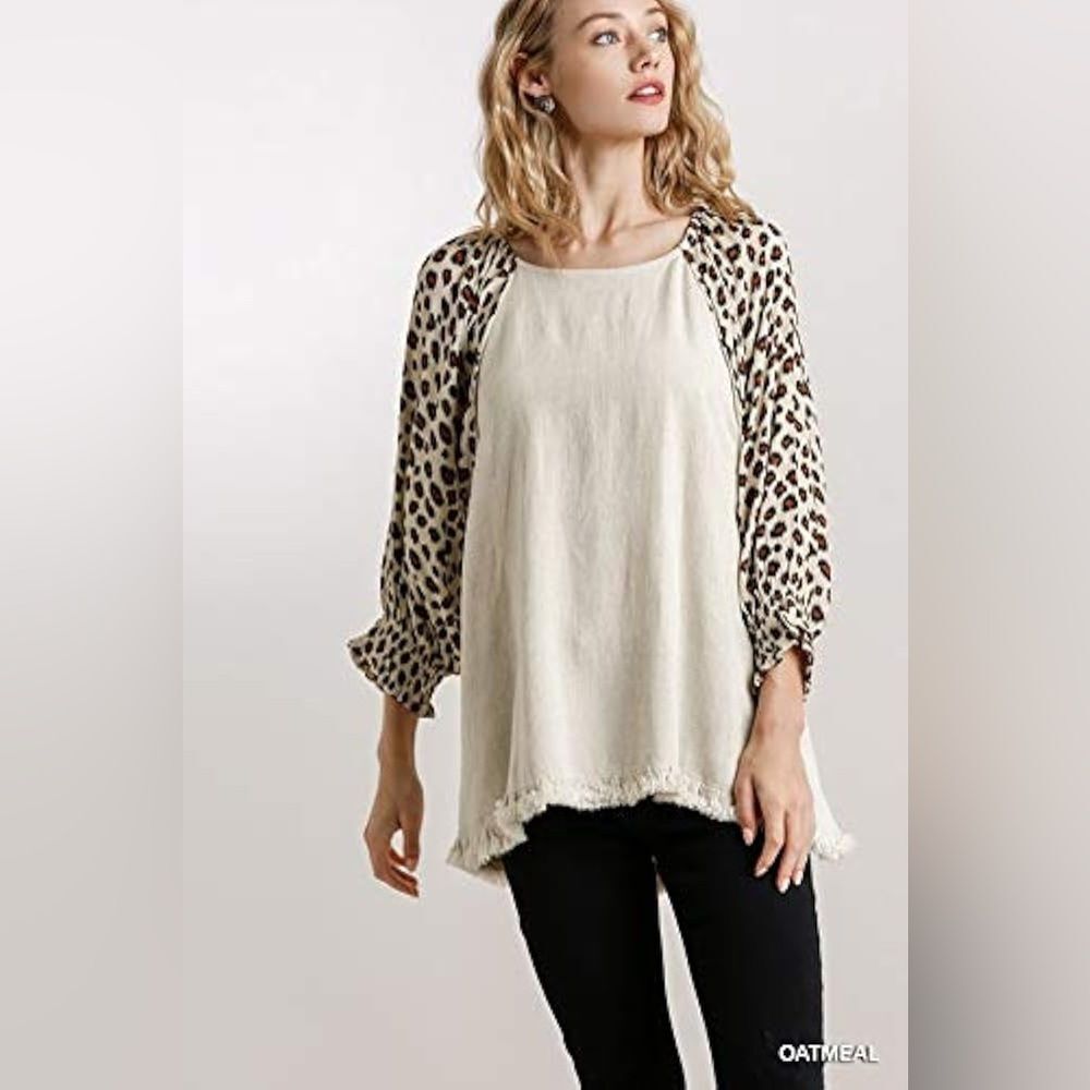 Umgee linen blend cheetah print dolman sleeve blouse size small